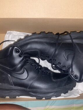 Nike Men’s Black Leather Rugged Trail Boots